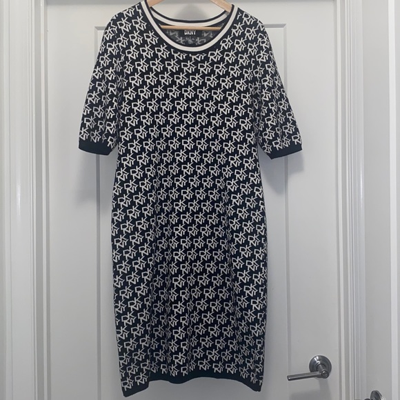 NWT! Black and White DKNY Logo Sweater Dress - Size Large - Picture 2 of 5